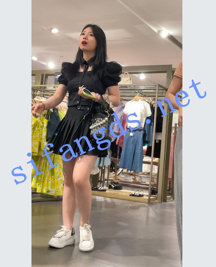 【KKCD㊙️】3211-3212-服装店CD两个高颜值小姐姐
