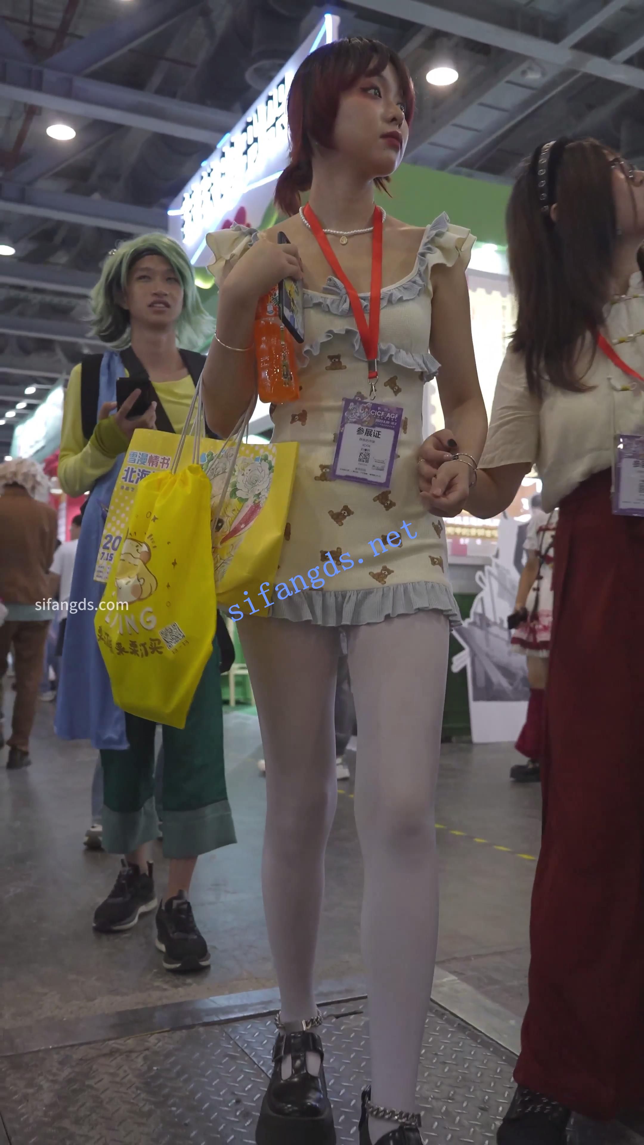 (BC-AA-348)身高175美女超短裙逛街..极品美腿配白丝白内-好赞福利