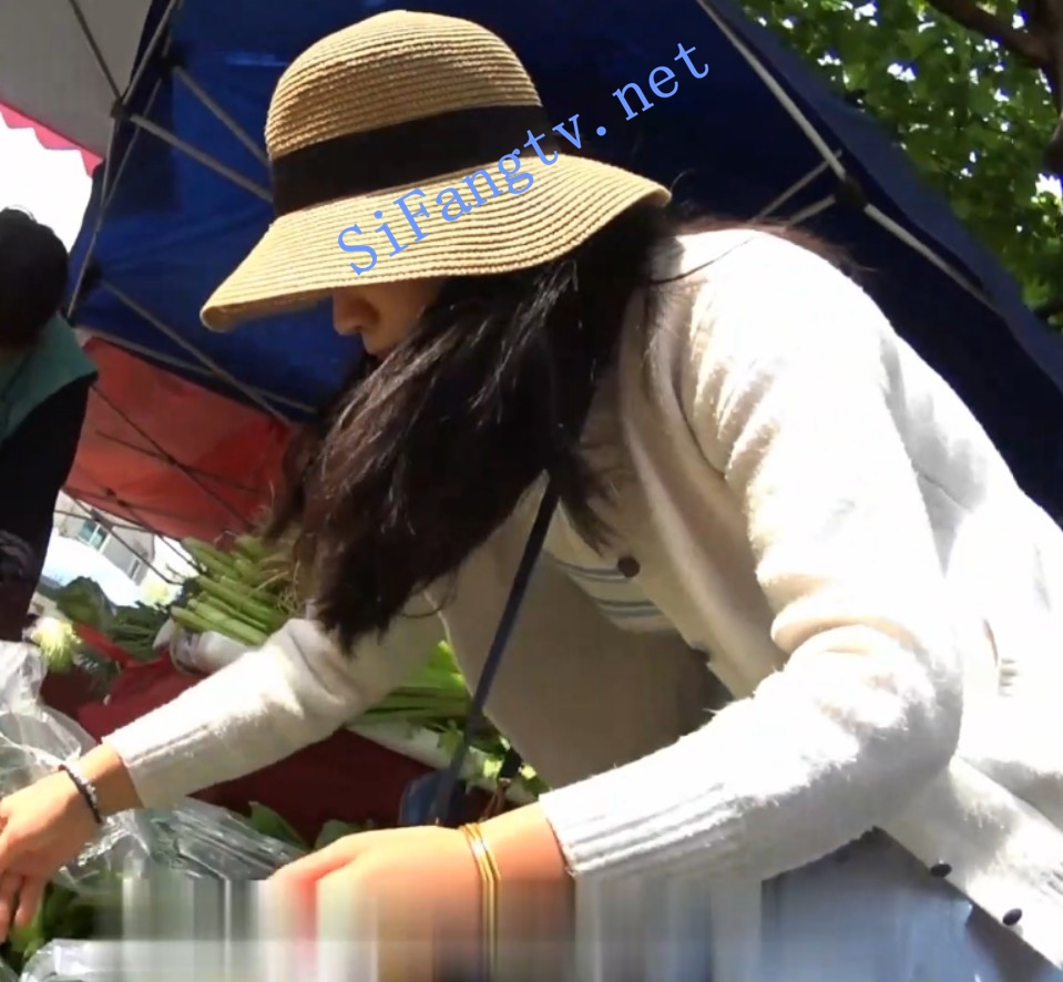 【CD抄底】WM唯美系列109-111-完美抄底弯腰买菜的几位少妇-好赞福利