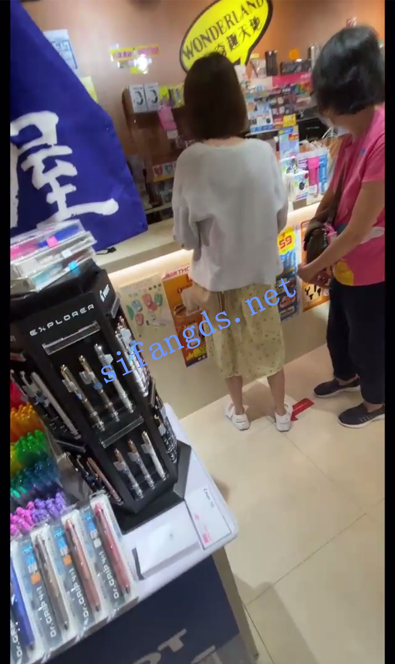 【1597系列CD】36-37玩具店抄底小姐姐花裙灰内+包臀裙白内