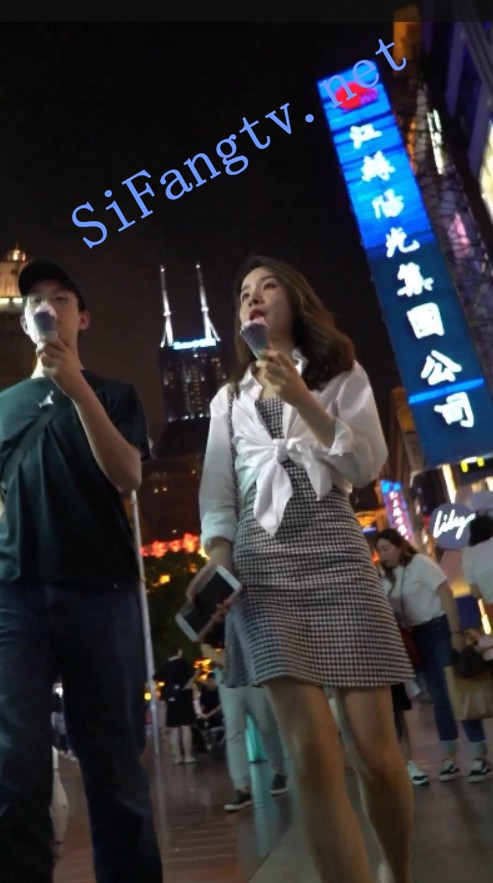 【首发CD】华尔兹2019街拍系列46-吃冰淇淋的高颜值美女NN小脏-好赞福利