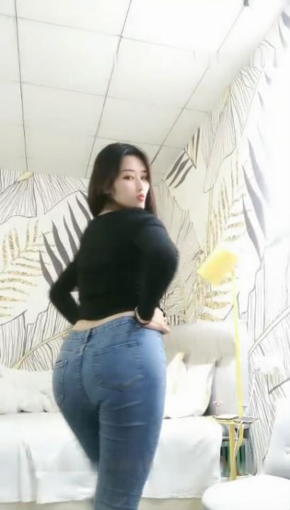 打扮端庄大方御姐范气质美女宾馆援交丰乳肥臀会跳艳舞让人受不了脱光床上更是骚听嗲叫声就能让你硬起来-好赞福利