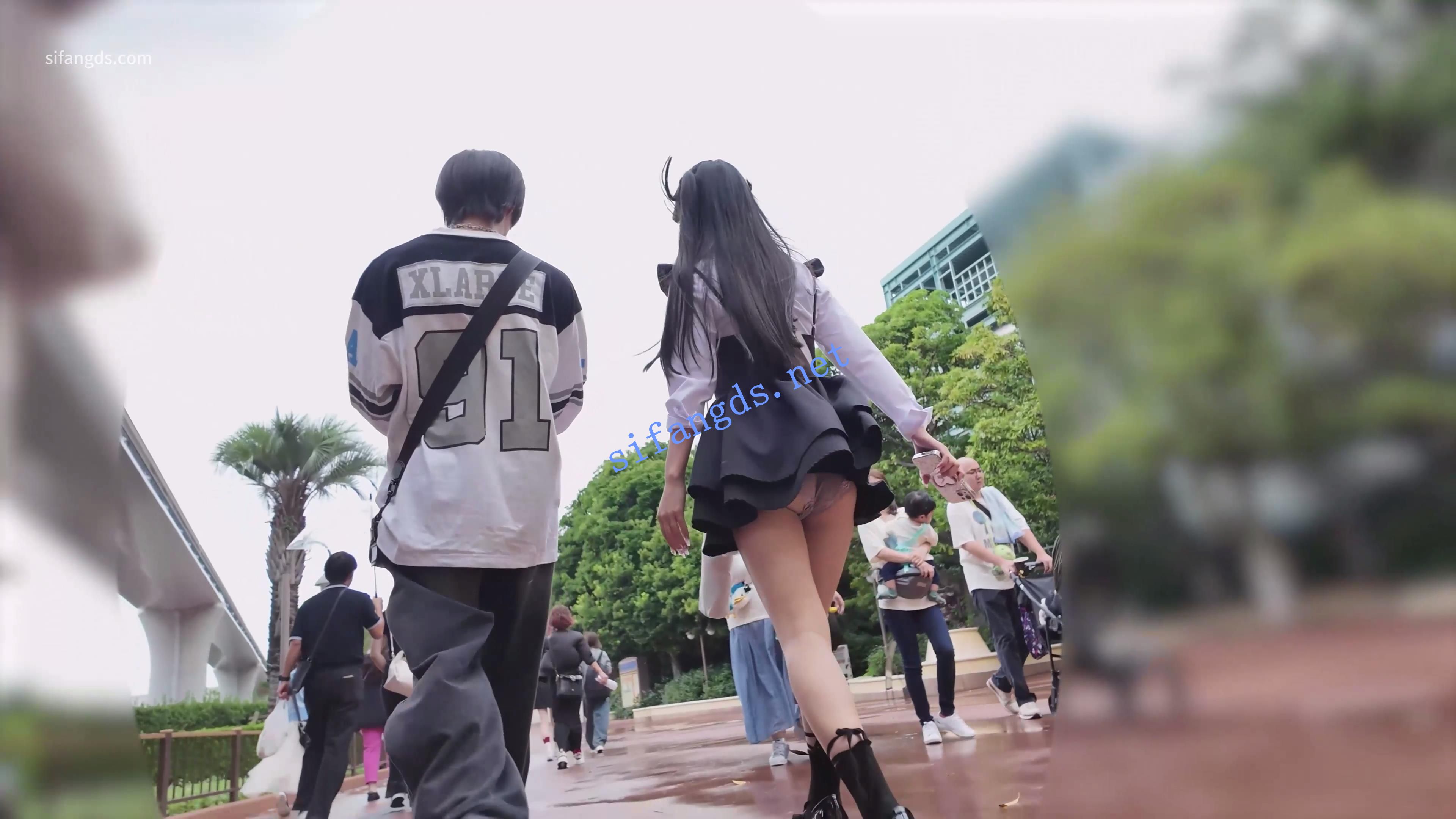 【日产精选】024超短蓬蓬裙美女裙子被风吹起特写拍摄