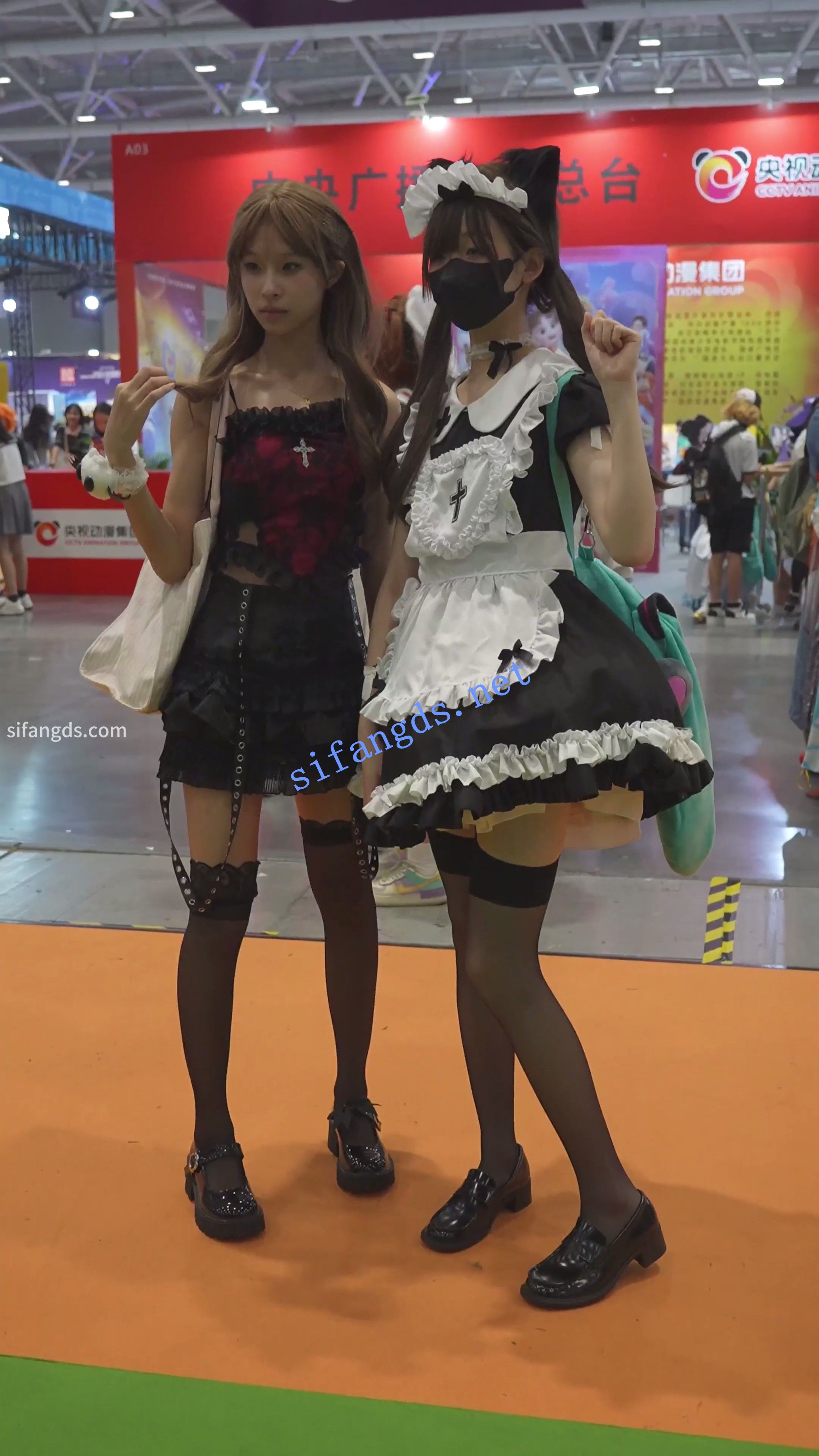 【xxn-311】双马尾萝莉女仆..黑丝吊带袜..粉内正面露黑色-福利岛