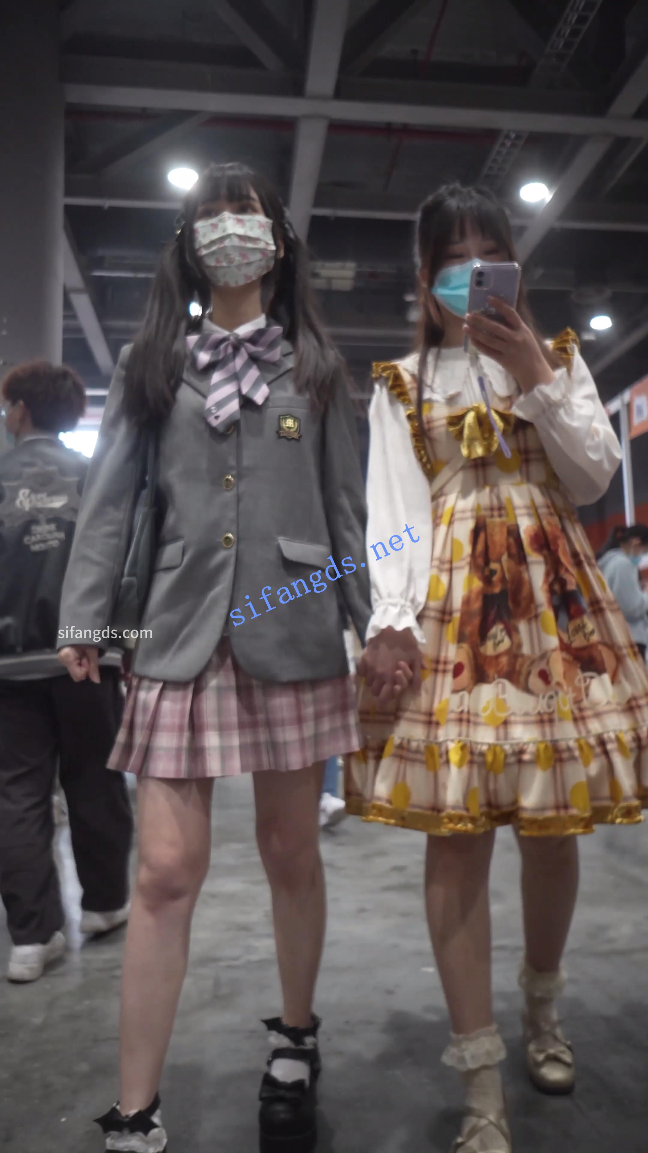 【xxn-239】制服jk双马尾小姐姐..逛街被前后CD白内