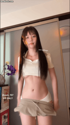 【推特 yum_707/玉米】最新VIP专享 超顶脱衣裸舞 三屏骚舞