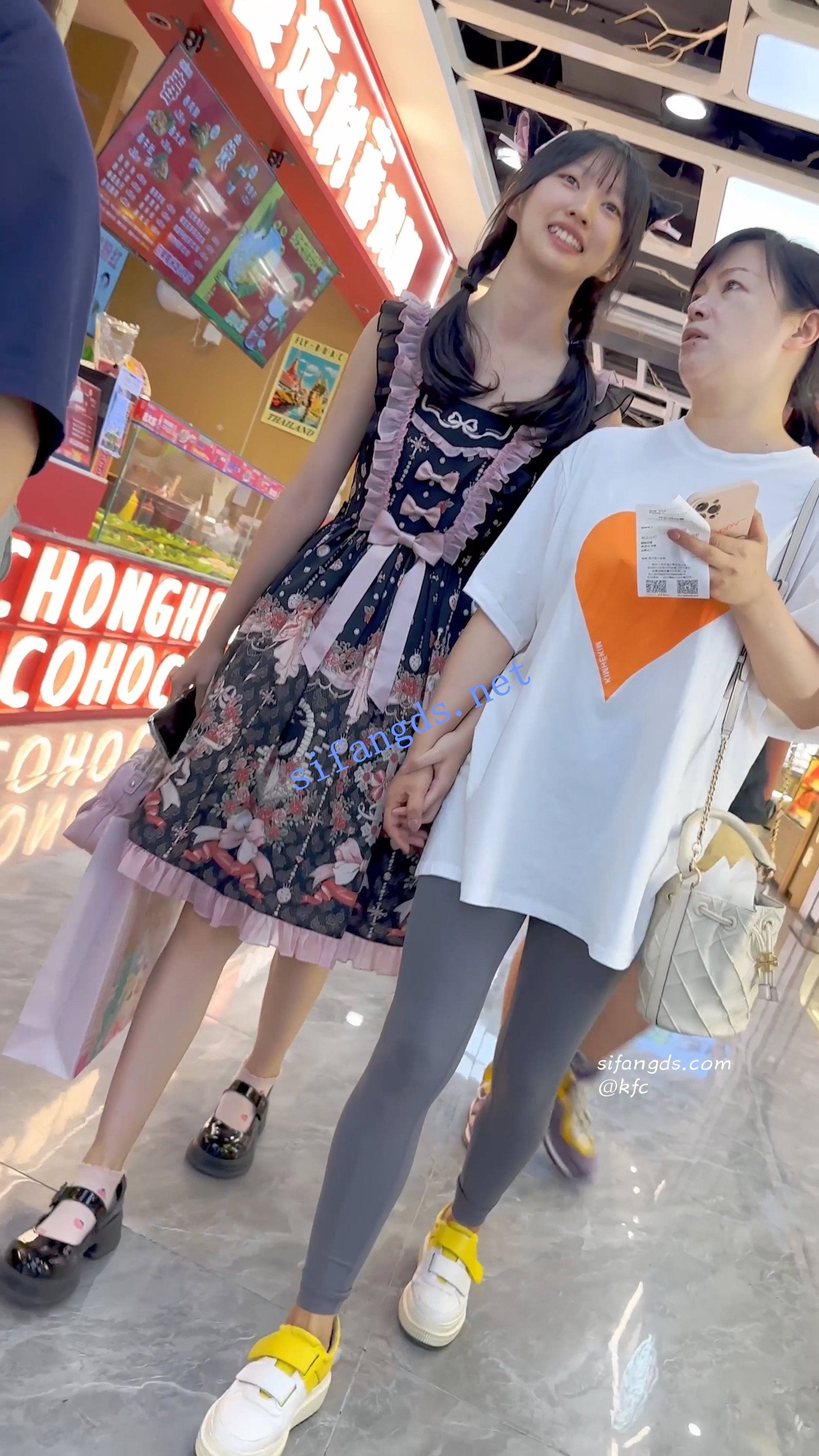 【KFC】洛丽塔裙学生妹和妈妈逛街·白色窄内前后CD可爱系-福利岛