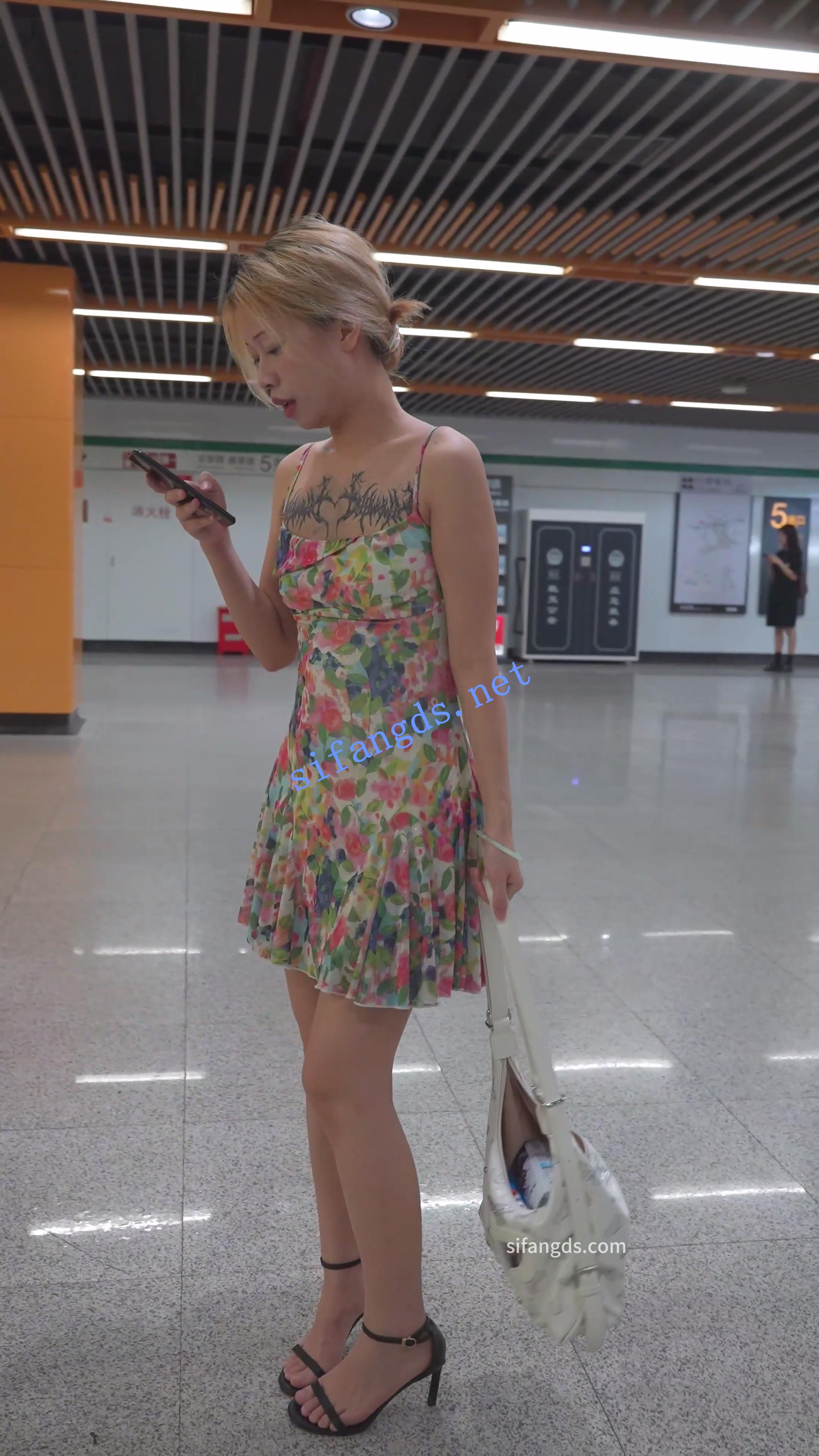 (BC-AA-454)便利店CD金发高跟美女..肉臀紧紧夹住白骚内