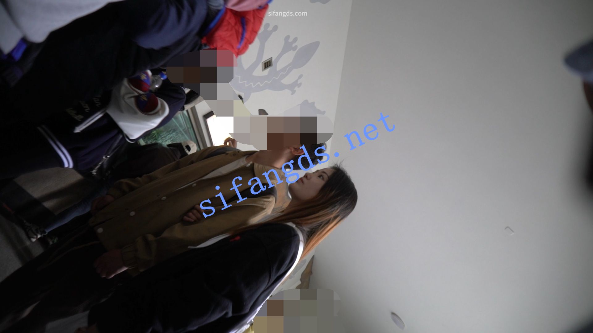 （空城原创）连衣裙漂亮小姐姐逛公园，薄丝灰N包裹翘臀-福利岛