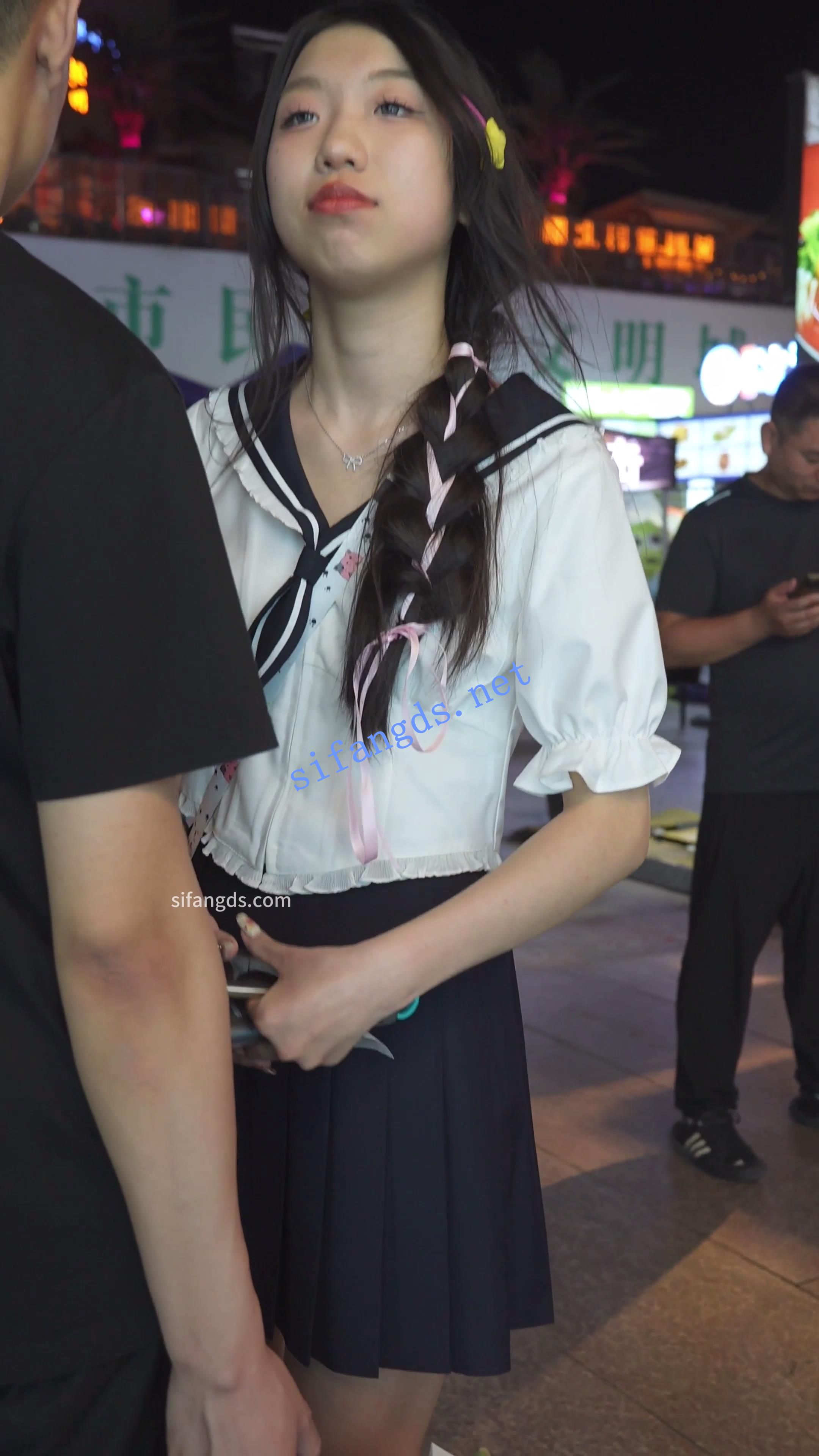 (BC-AA-462)制服jk可爱小姐姐..和男友逛街内裤湿了一大片