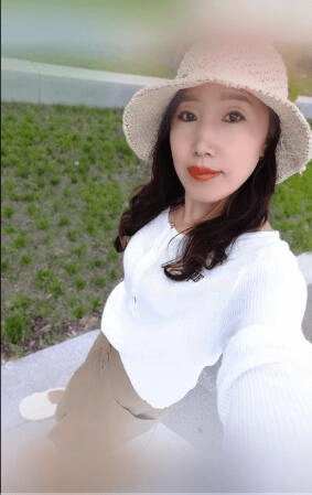阿姨❤️：真的好爽啦，满足了~啊啊~ 哇~哦哦哦·· 老公，不要不要，我不要那个，放不进去·老公，快点，想要 ~我受不了！！