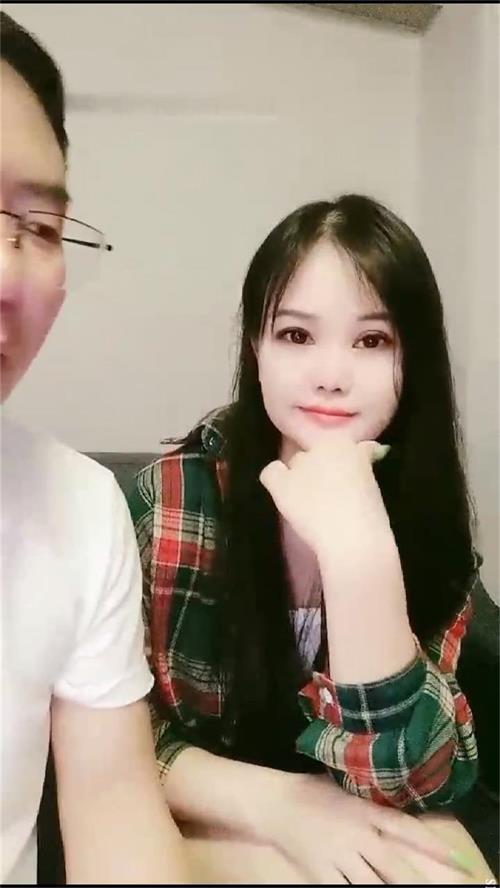 顶级御姐妩媚颜值成熟肉体好勾人啊 用楚楚动人眼神盯着顶不住欲望沸腾 啪啪抱住丰腴娇躯各种姿势狂插