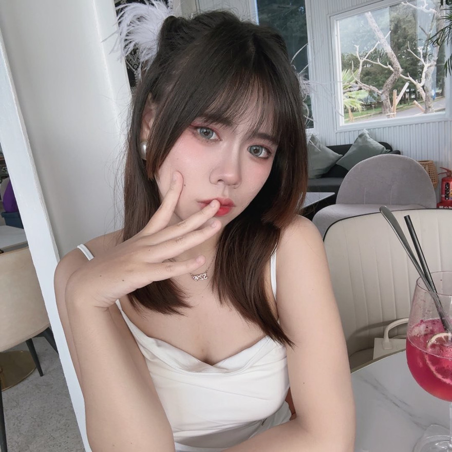 TWZP 喜欢逛夜店的辣妹这次终于栽在了渣男手里