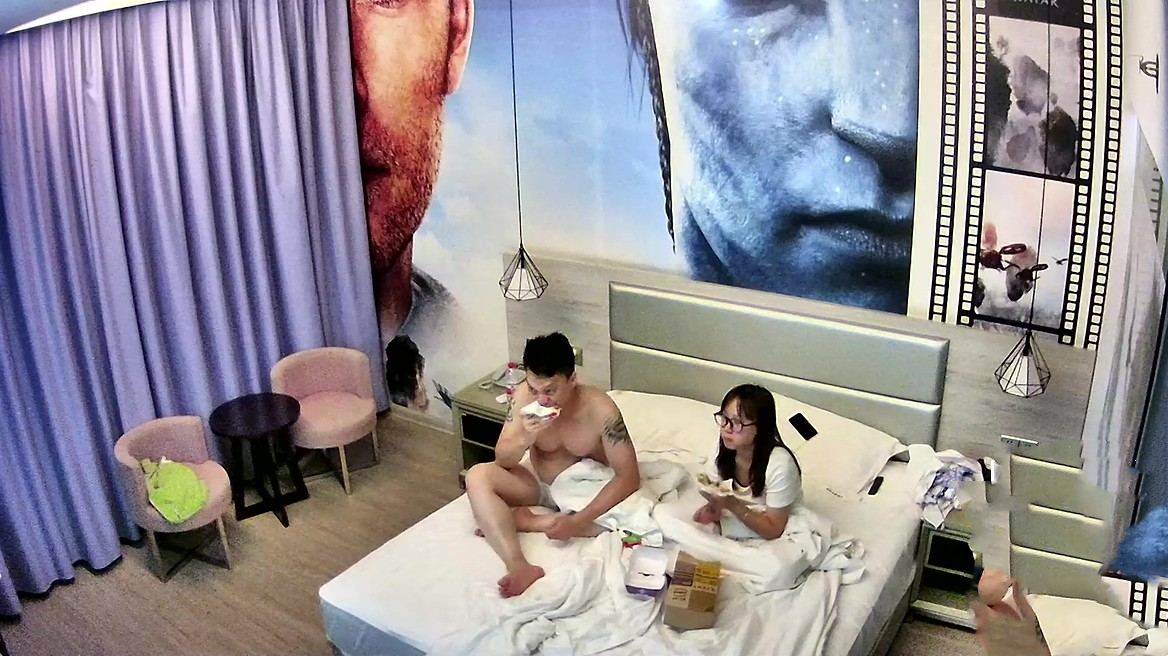 2023-7-22【酒店偷拍】情侣开房操逼,娇小身材眼镜妹,扶床头骑脸舔逼,骑乘位大屁股,张开腿抽插-福利岛