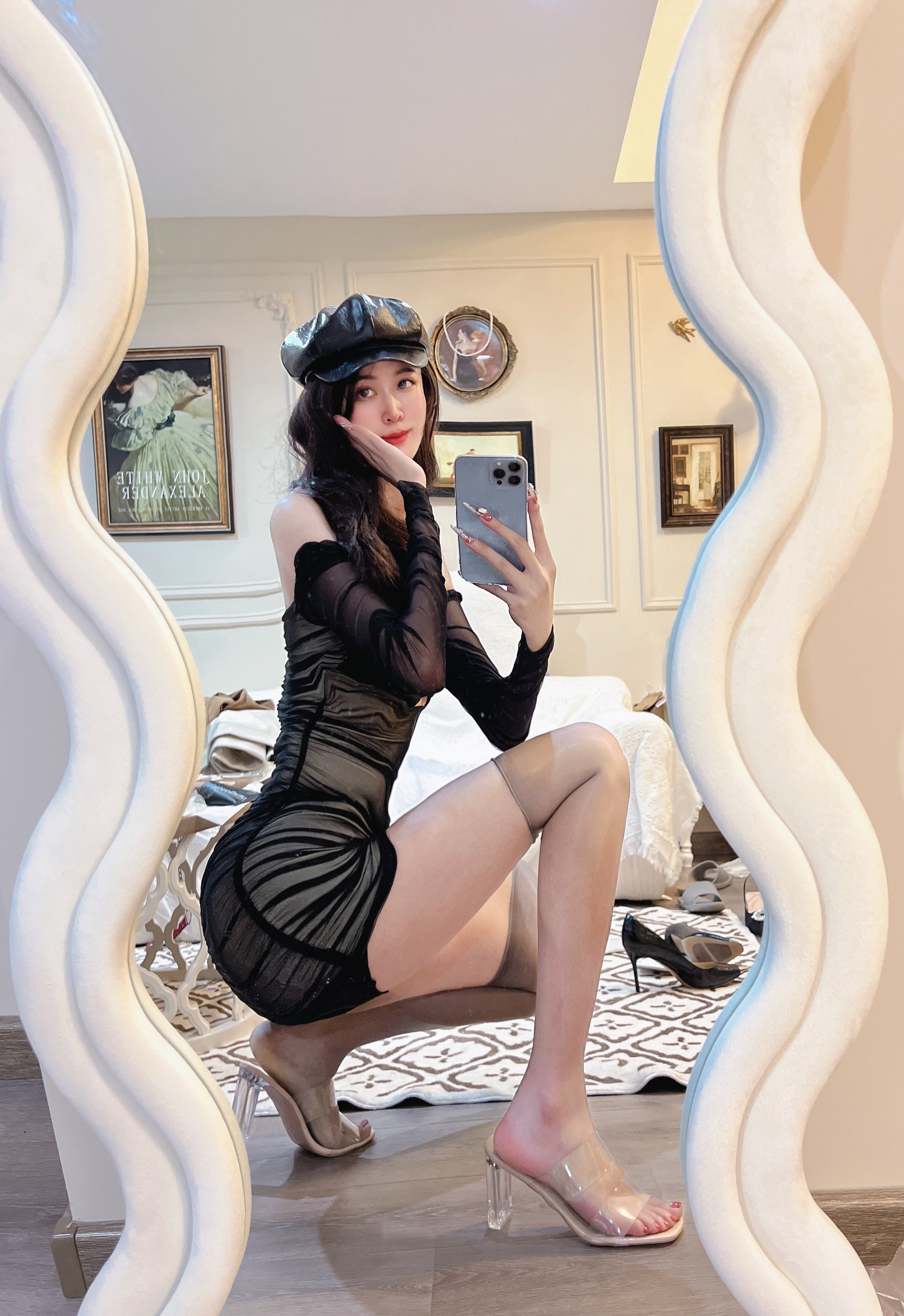 cd蜜酱~ ❤️ 我是母狗，我是小鸡巴伪娘 ，勾引的滴滴司机 野战真的很刺激 ，被司机锁死不让射！