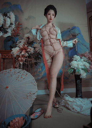 推特80万粉丝超美COSER『TiTi鈦合金』极品身材演绎捆绑的艺术，古风大片《霜花店》