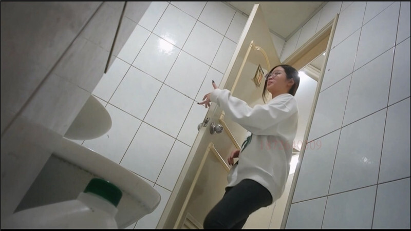 小勃原创S10⭐商场女厕全景偷拍多位漂亮小姐姐各种姿势嘘嘘-福利岛