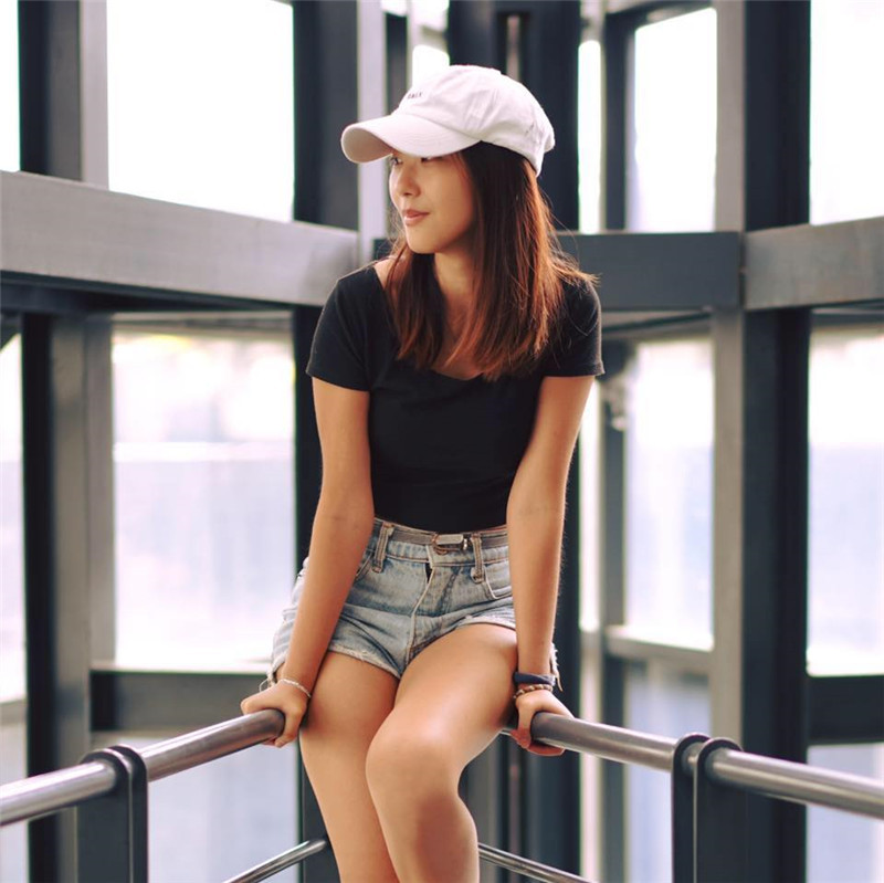 《台湾情侣泄密》被老外上司的洋鸡巴征服的台中少妇❤️啪啪视频遭曝光