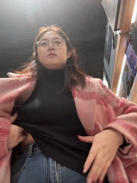 新鲜出炉的语文老师，喜爱露出，户外露出大奶子