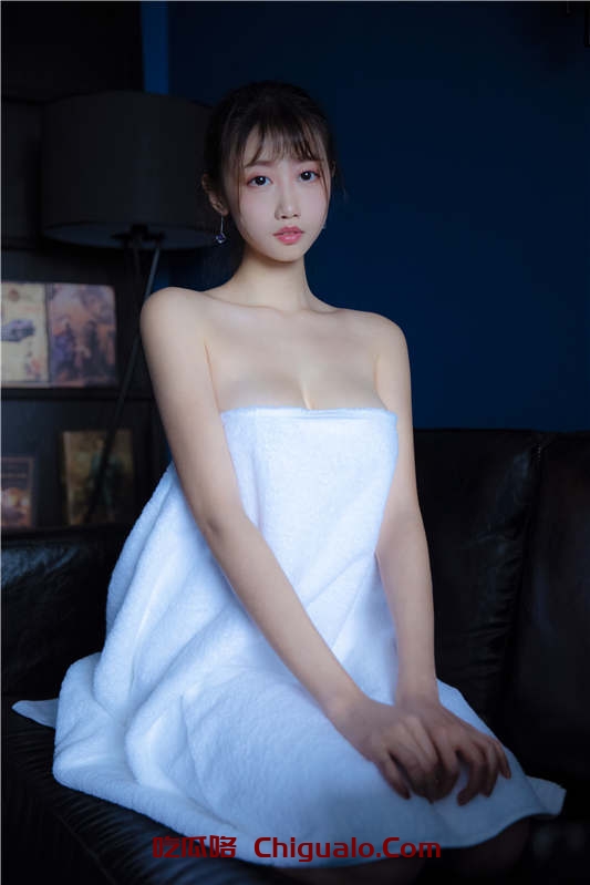 奈汐酱nice – 深蓝 [25P/352MB]
