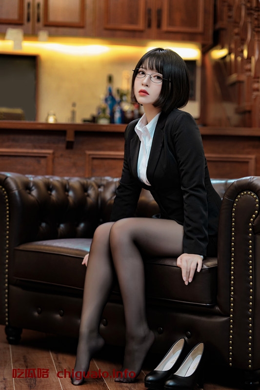半半子 – OL様 [37P/108MB]