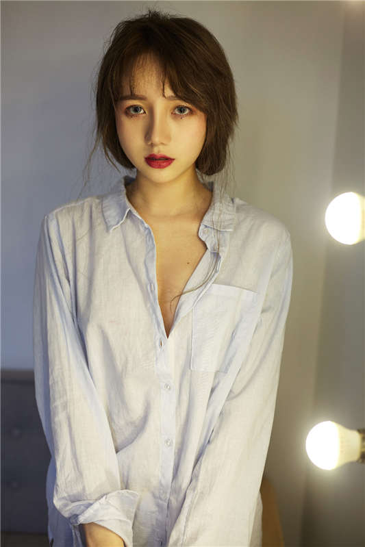 [网红女神] 洛丽塔大哥写真18套[341P]