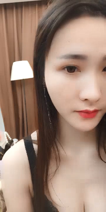 一坊美女极品小嫩模兔兔一多房道俱大绣20200105