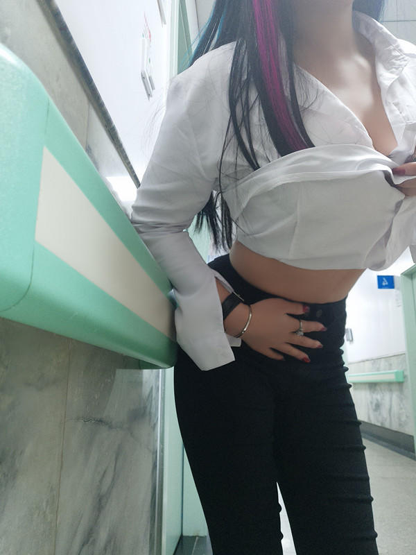 原创作品社区网红少女：十六夜姐姐之医院病房外露出 图包视频