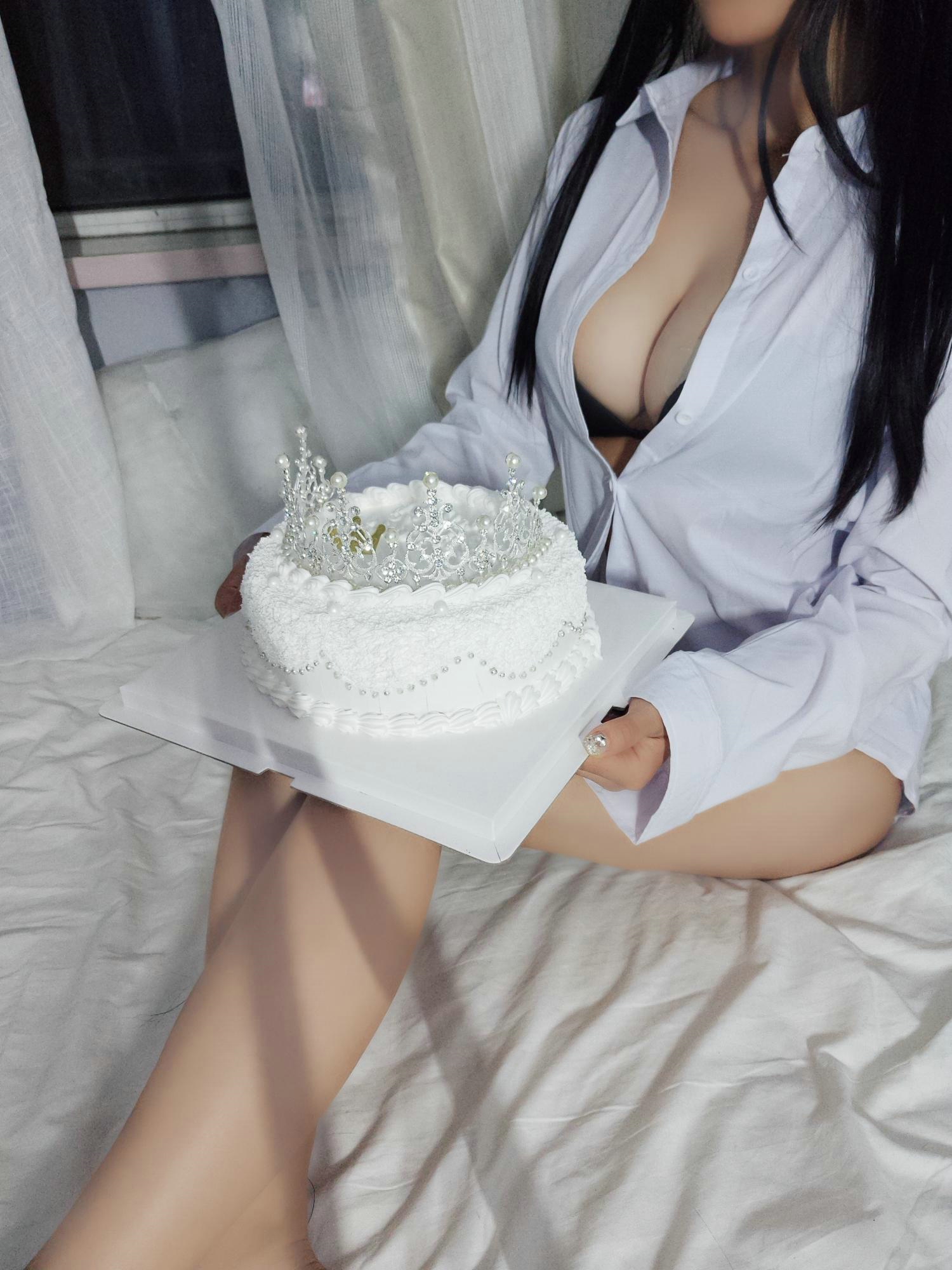 原创作品社区网红少女：私人玩物之生日快乐 图包视频