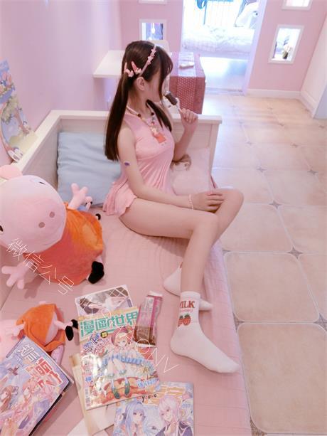微博网红@工口萝莉赛高 小猪佩奇 [47P/65M]