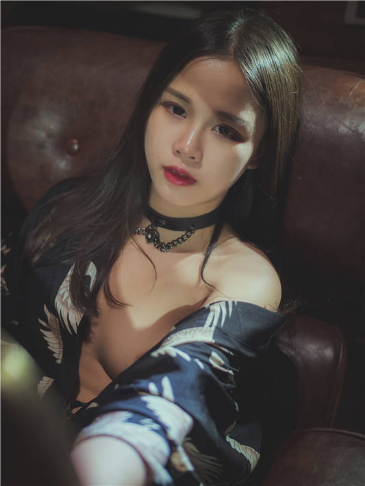 柚木写真品 玉系列无圣光套图1-6期[273P/2V/3.38G]