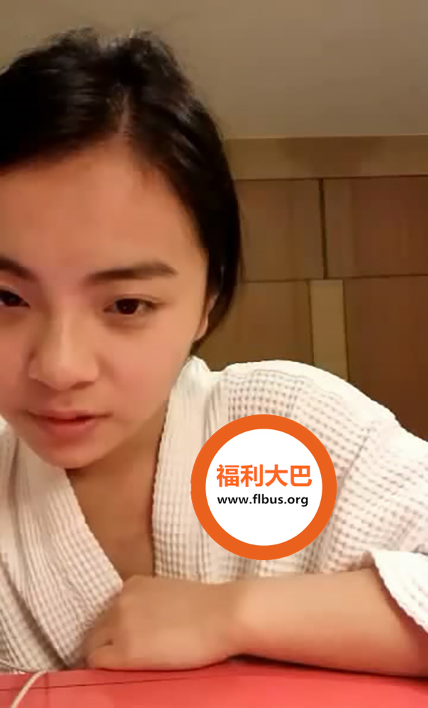 映客红人被抓的雪梨枪4P乱佼事件付费私录合集2部现在难找到[1V/315MB]