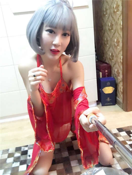 网红女神張一彤最全合集[109P/3V/1.14G]