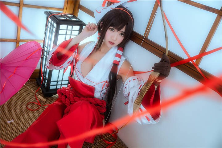 超人气Coser鳗鱼霏儿 - 巫女 [19P/142MB]