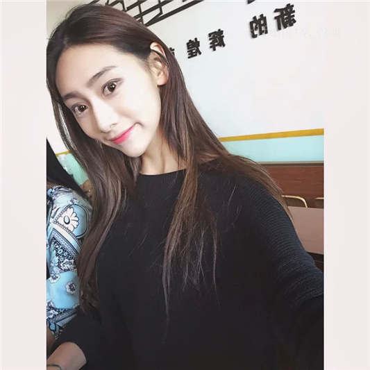 音乐艺术学院高颜值女神王XX唯美私拍[95P/6V/341MB]