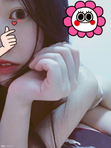 pr社区痞师傅福利资源视频图片包之不好好穿衣服系列