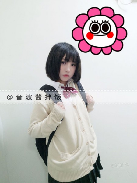 微博萝莉福利姬@音波酱拌饭之黑丝楼道露出福利资源