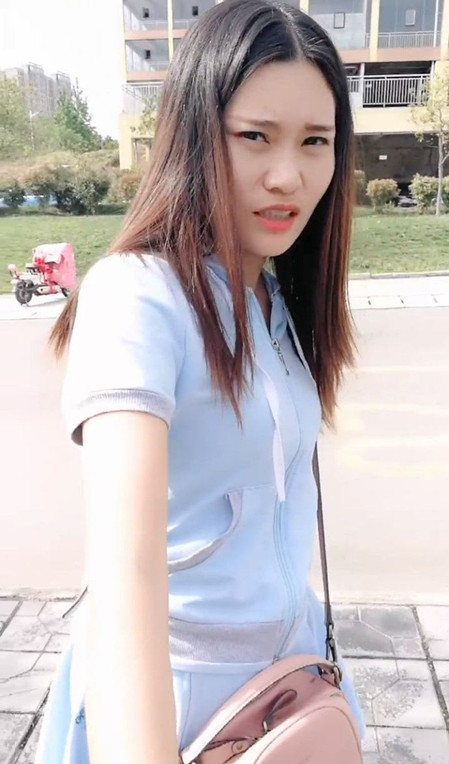 方言对白戏精网红刘婷精彩演绎街头被债主逮着没有钱抵债对白精彩720P高清无水印