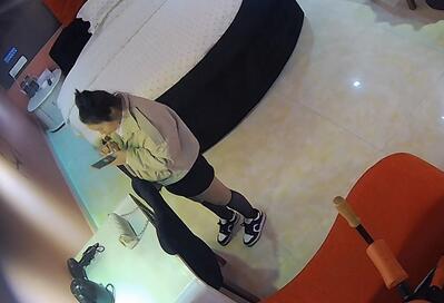 9新流出酒店情趣专业炮房TP❤️过年憋了很久欲火的老哥微信约个妹子吃快餐发泄一下