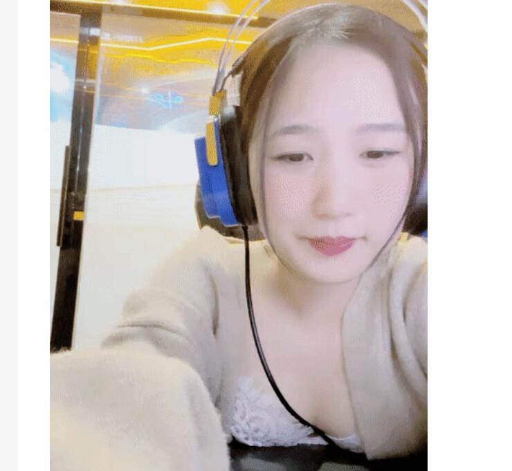 极品尤物气质网红女神！网咖激情自慰诱惑！里面穿着情趣内衣