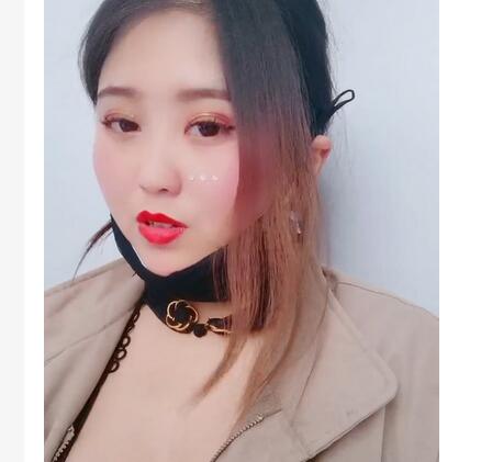 露脸骚货人妻男士公测内勾搭大哥激情啪啪，开档丝袜自慰呻吟给大哥口交大鸡巴，无套抽插直接内射真鸡巴骚啊