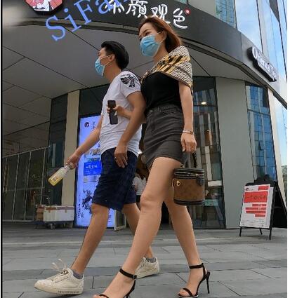【首发CD】名门夜宴2020街拍系列28-极限距离CD牛仔包臀裙骚货-好赞福利