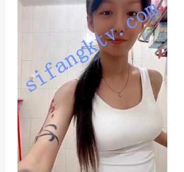 重金拿下清纯校花 陈玉玲 脱光衣服堪比果条 居然还纹身了-好赞福利