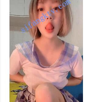 专职1v1:超可爱颜值妹妹一对一裸聊，舔鸡道具紫薇