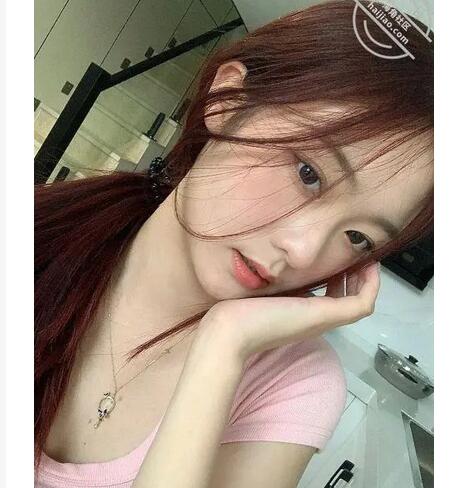 海角社區大神姐弟亂倫趁爸媽不在家我跟同父異母的姐姐在房間打王者忍不住上了姐姐