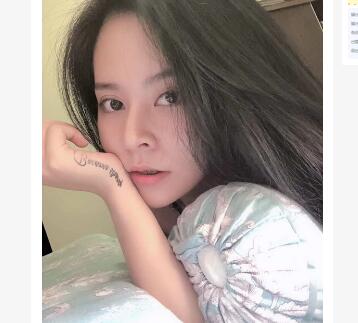 刺青美女和男友之間的私密事被渣男曝光