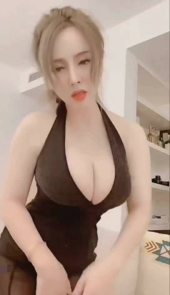 巨乳小明星@潘娇娇 私房自拍合集 [6V+268MB]
