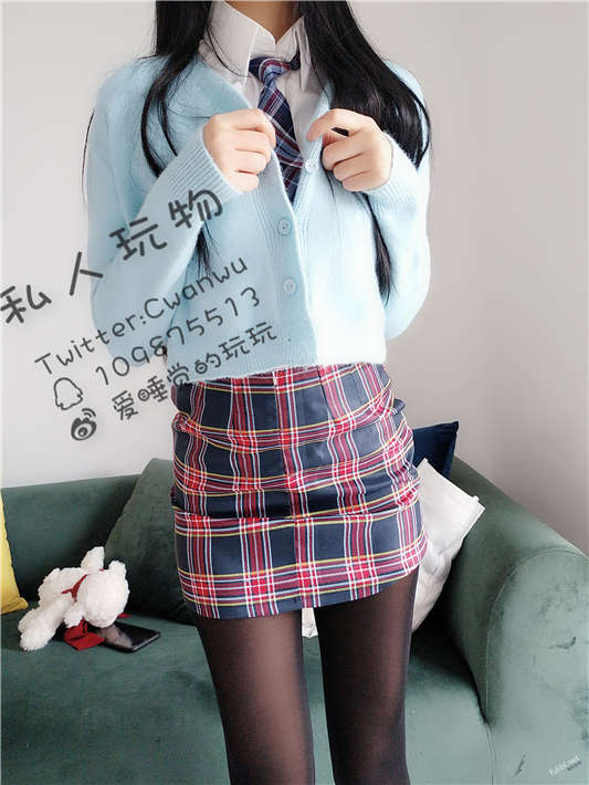 私人玩物 - 古怪的黑丝学妹[31P+5V/900M]